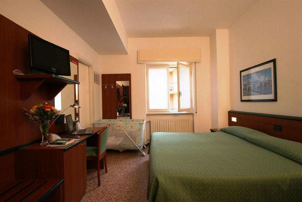 Albergo Adriana Celle Ligure Extérieur photo